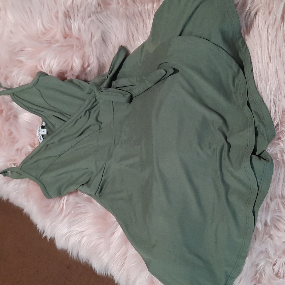 Stilletos army green romper size small